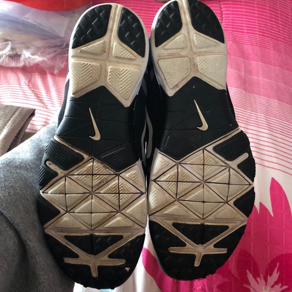 NIKE SHOES SIZE 8 💜 - Picture 3 of 3